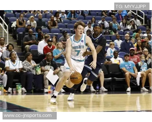 克尼佩尔创生涯新高24分6板5助攻正负值高达20展现出色表现 克尼佩尔创生涯新高24分6板5助攻正负值高达20展现出色表现