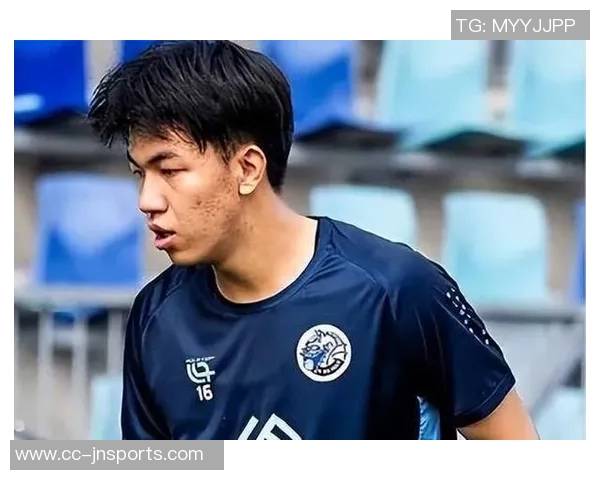 荷乙第10轮小将王博豪替补登场成功首秀助力邓伯什主场表现 荷乙第10轮小将王博豪替补登场成功首秀助力邓伯什主场表现