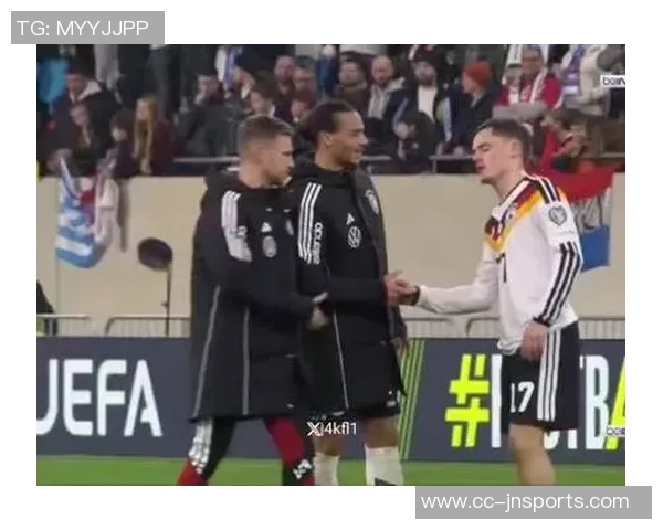 基米希赞萨内表现出色不仅进球还积极参与反抢 基米希赞萨内表现出色不仅进球还积极参与反抢