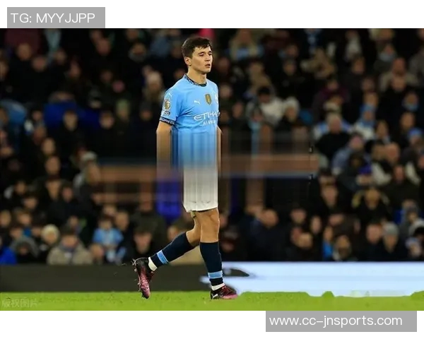 曼城冬窗或引援右后卫视胡桑诺夫表现而定