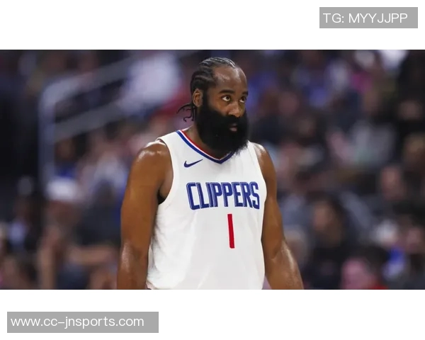 比尔谈快船新赛季展望与小卡哈登祖巴茨默契十足令人期待 比尔谈快船新赛季展望与小卡哈登祖巴茨默契十足令人期待