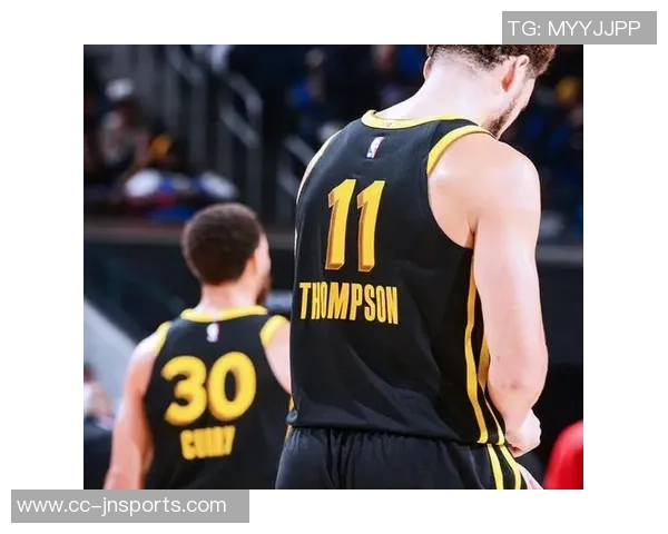 克莱首节替补表现出色创里程碑贡献10分三分命中率高达50